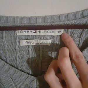 Tommy Hilfiger sweater
